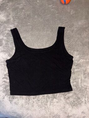 SHEIN Black Ribbed Scoop Neck Crop Tank